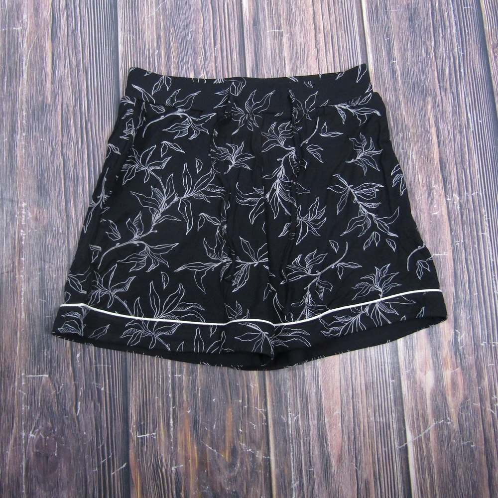 Cozy Earth Shorts Womens XS Black Skimmer Viscose Spandex Floral Pockets - Picture 1 of 8